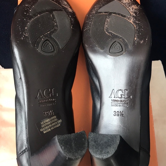 AGL pumps - black with silver buckle toe detail - Picture 4 of 8